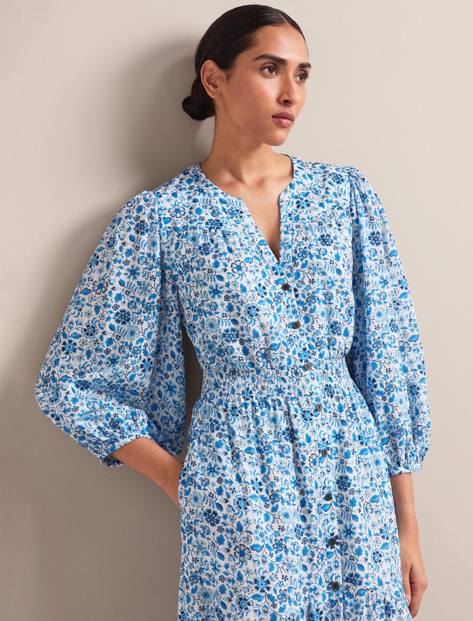 Aspen Cotton Blend Maxi Dress - White Blue Ditsy Carnation Print - Image 2